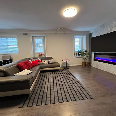 Airport Cozy Room 舒适小屋 Vancouver, Richmond,Near Yvr ภายนอก รูปภาพ
