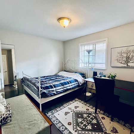 Airport Cozy Room 舒适小屋 Vancouver, Richmond,Near Yvr ภายนอก รูปภาพ